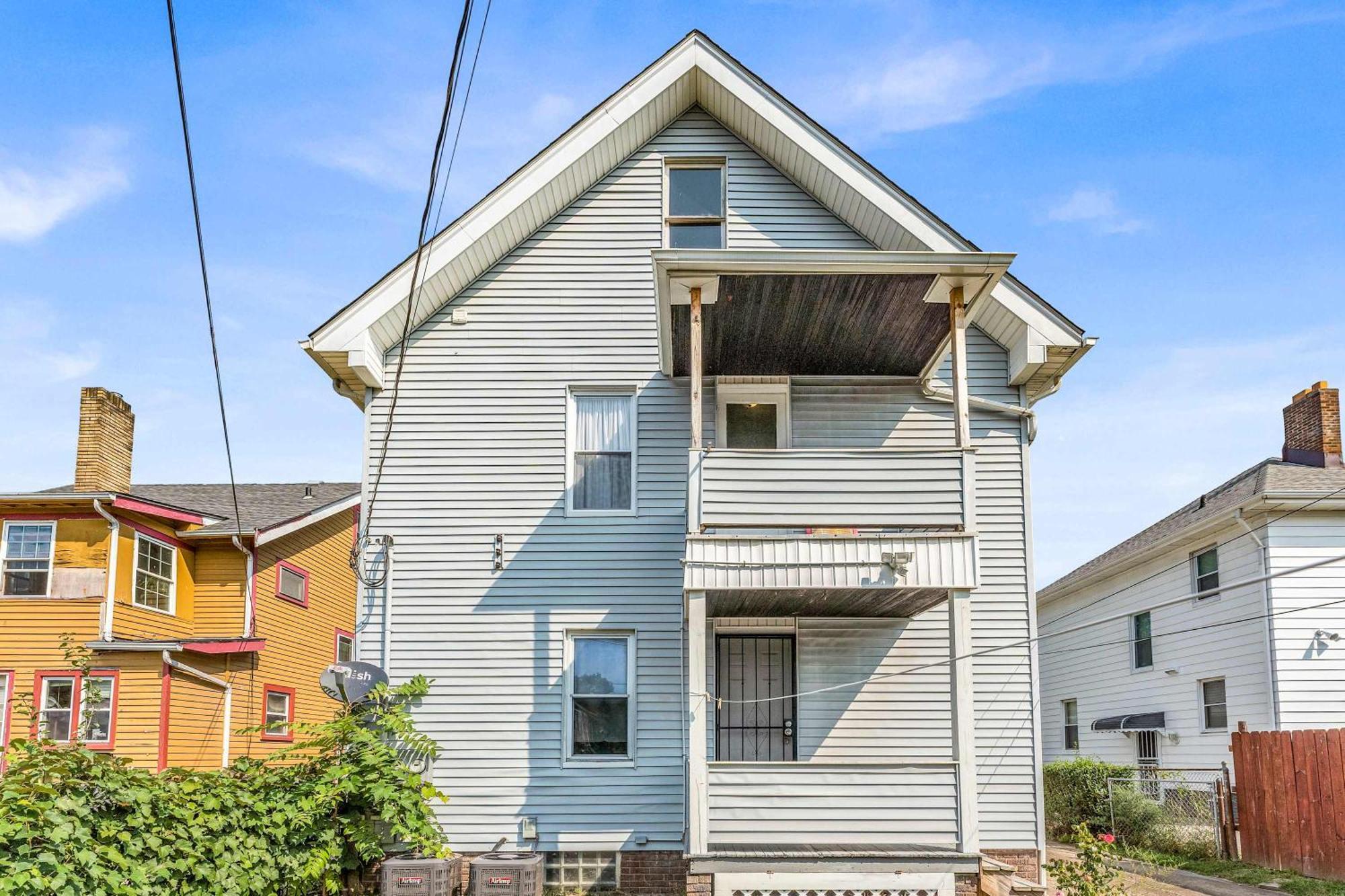 Beautifully Remodeled Duplex Apt In West Blvd Cleveland Exterior foto