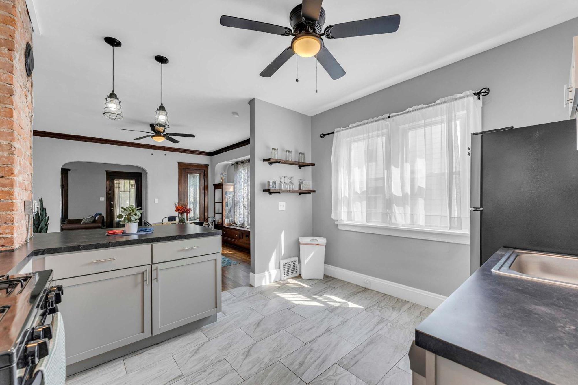 Beautifully Remodeled Duplex Apt In West Blvd Cleveland Exterior foto