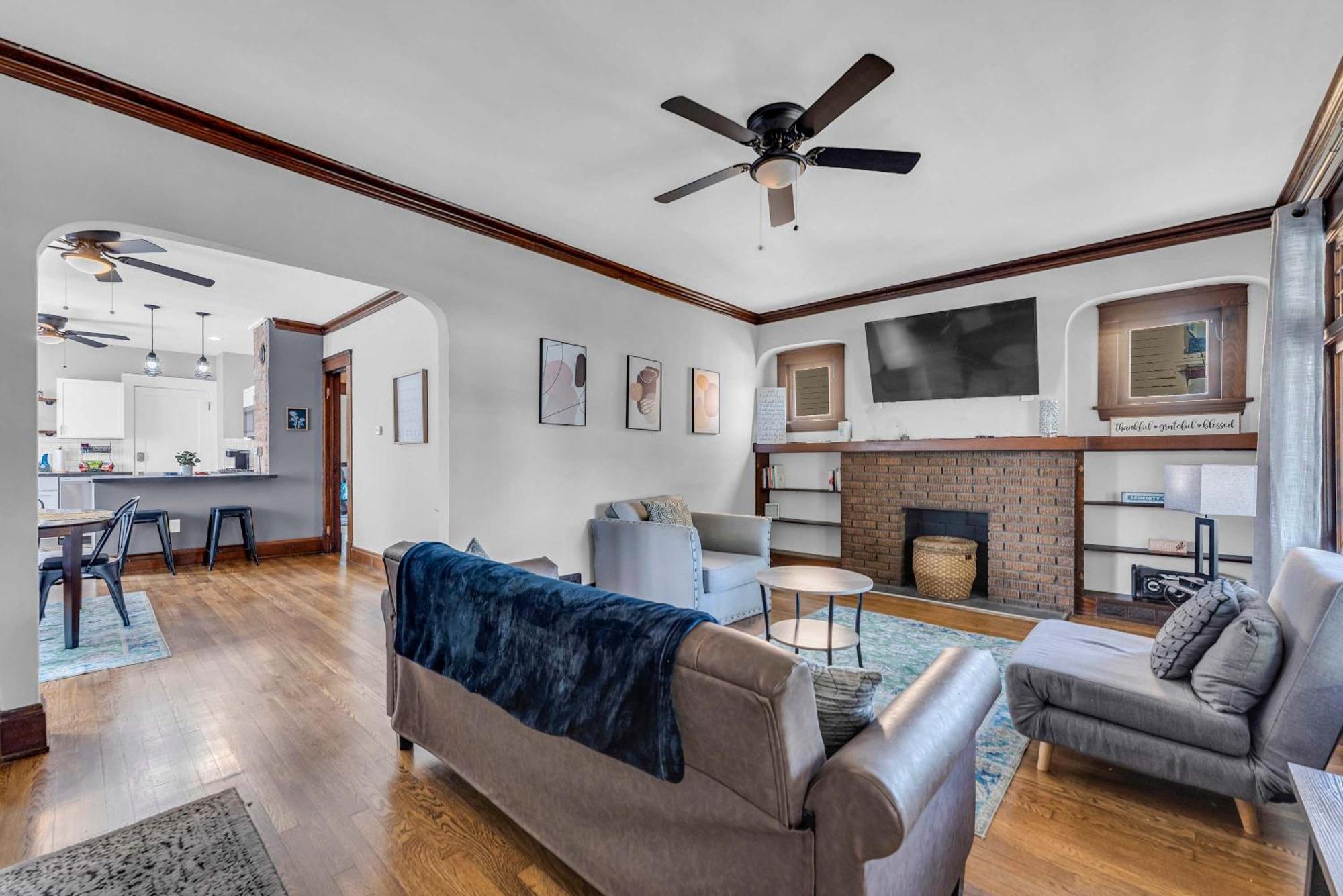 Beautifully Remodeled Duplex Apt In West Blvd Cleveland Exterior foto