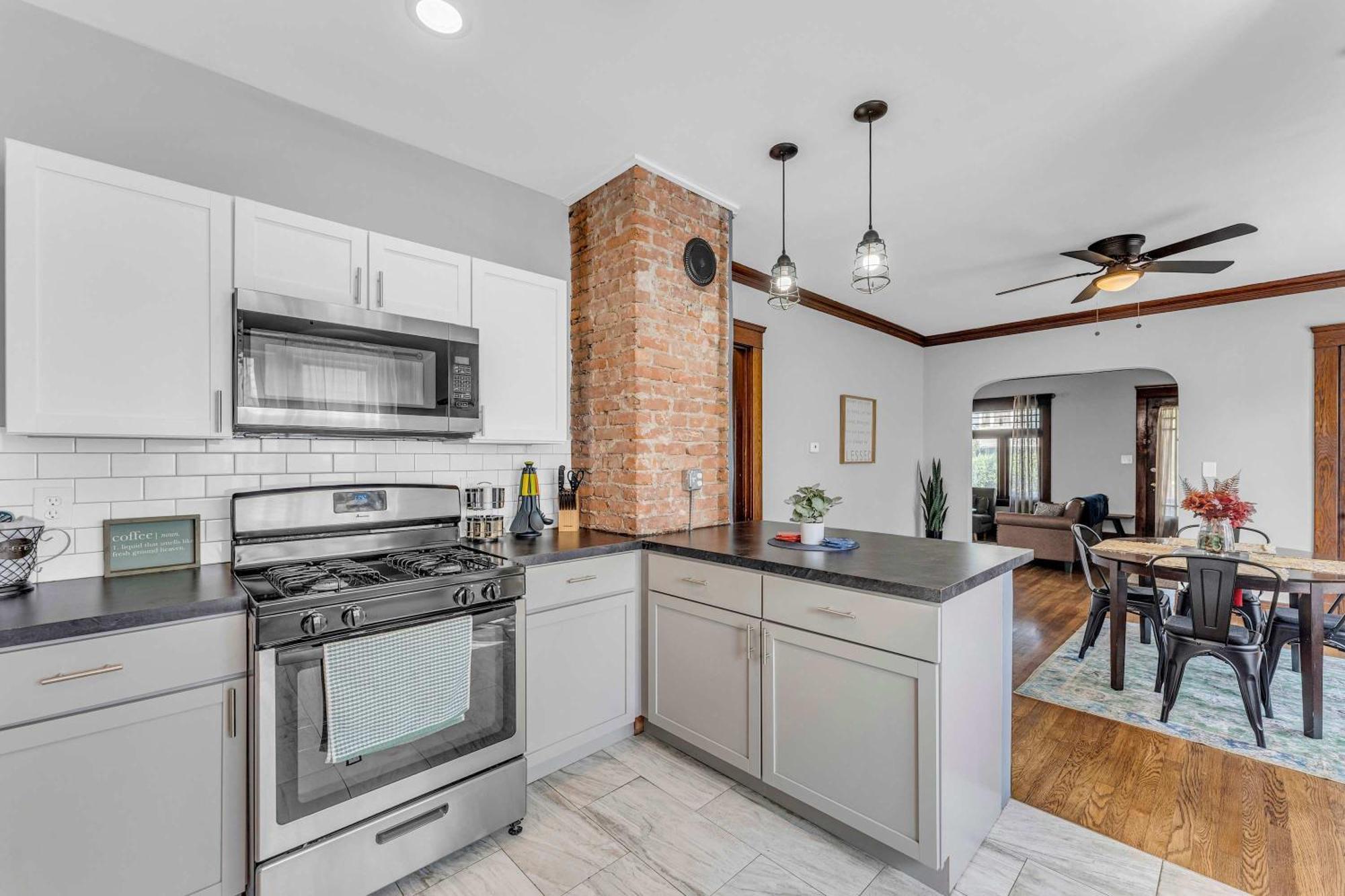 Beautifully Remodeled Duplex Apt In West Blvd Cleveland Exterior foto