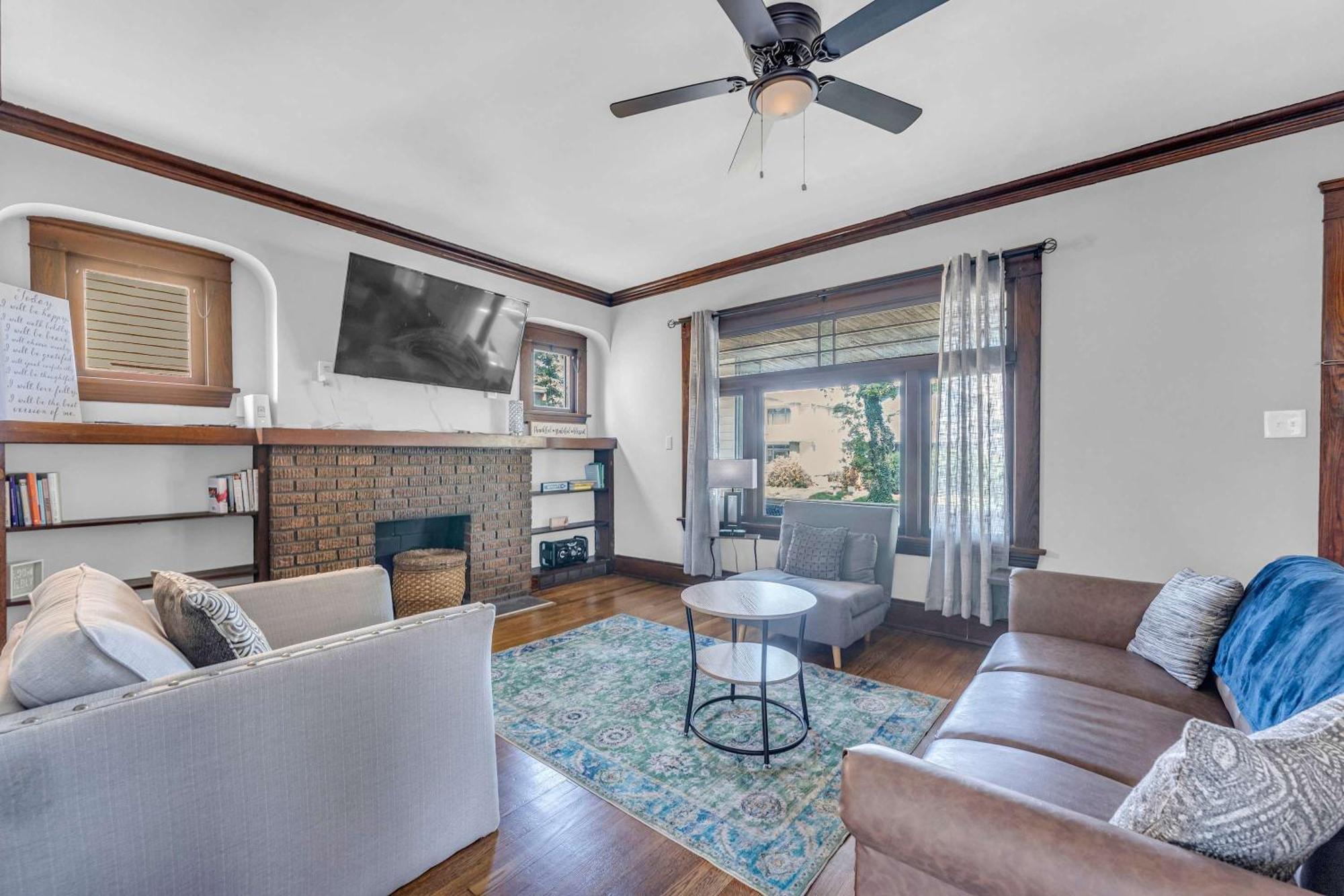 Beautifully Remodeled Duplex Apt In West Blvd Cleveland Exterior foto