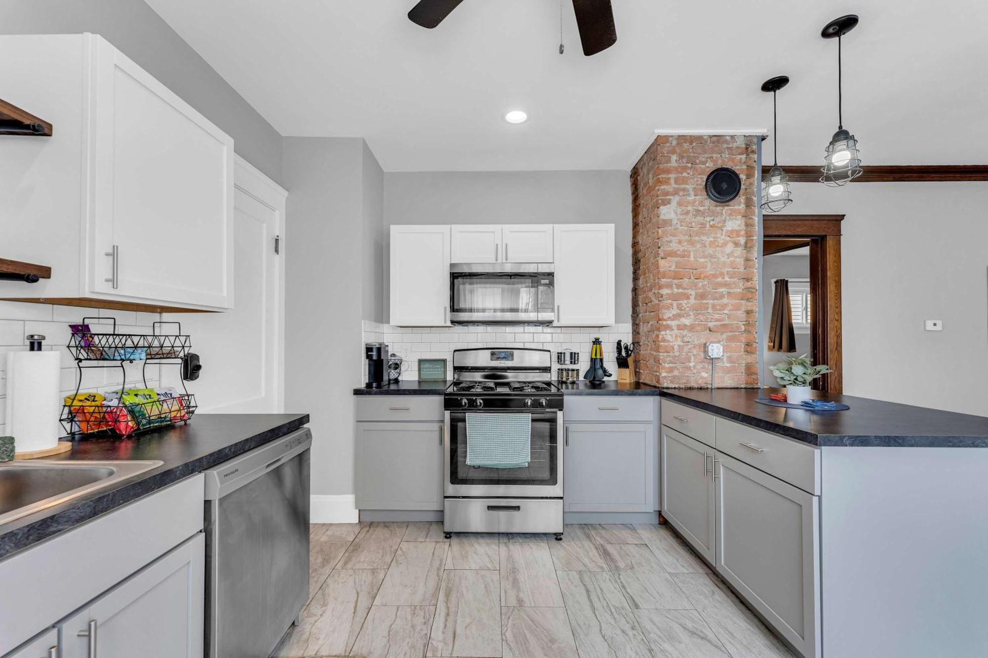 Beautifully Remodeled Duplex Apt In West Blvd Cleveland Exterior foto